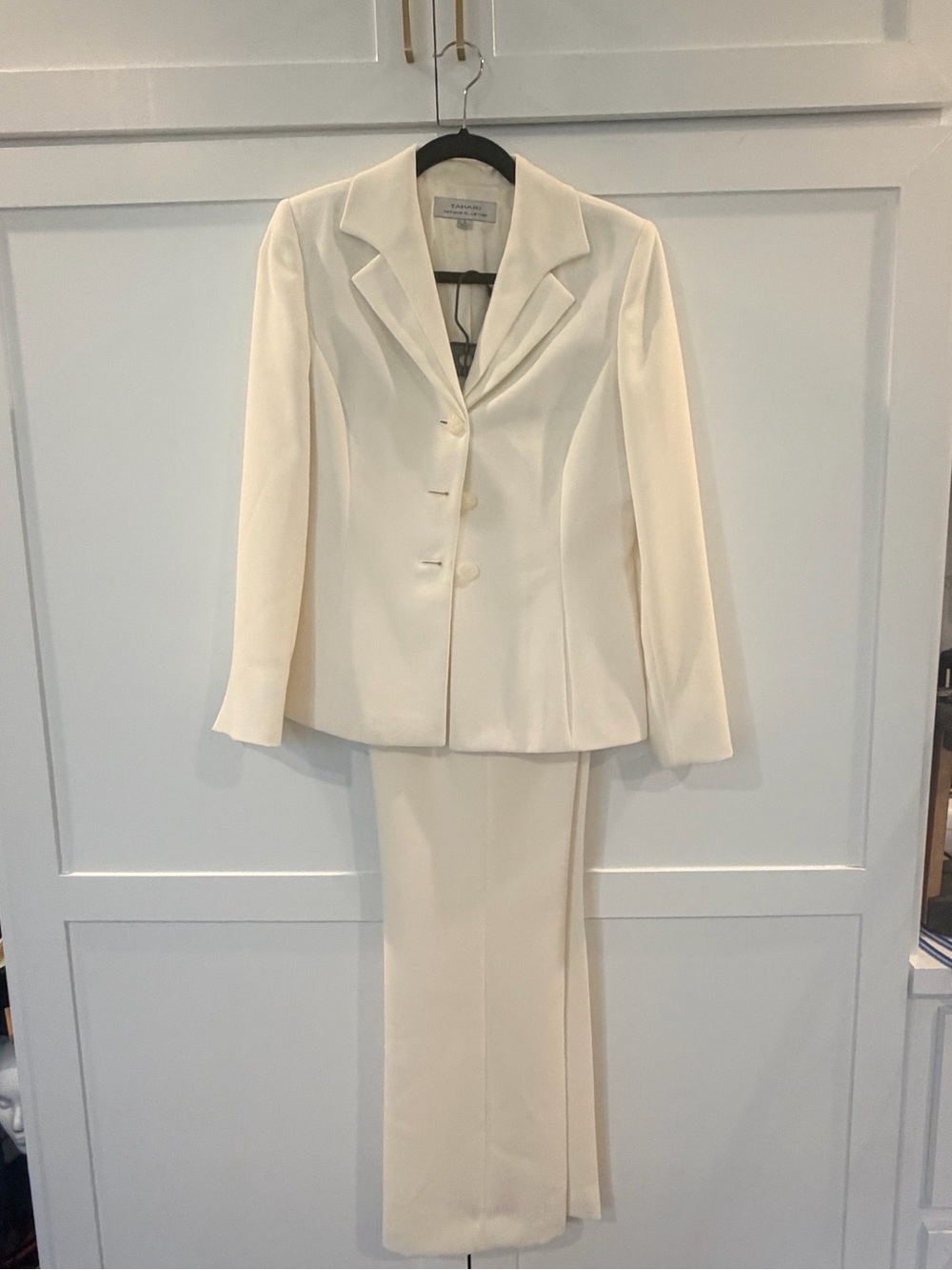 Tahari Ivory White Pantsuit Size 6 Bridal Suit